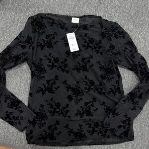 Abercrombie & Fitch Black Floral Long Sleeve Tee
